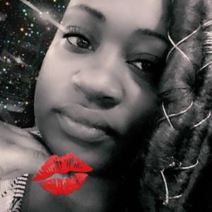 Meet your Posher, Ebony